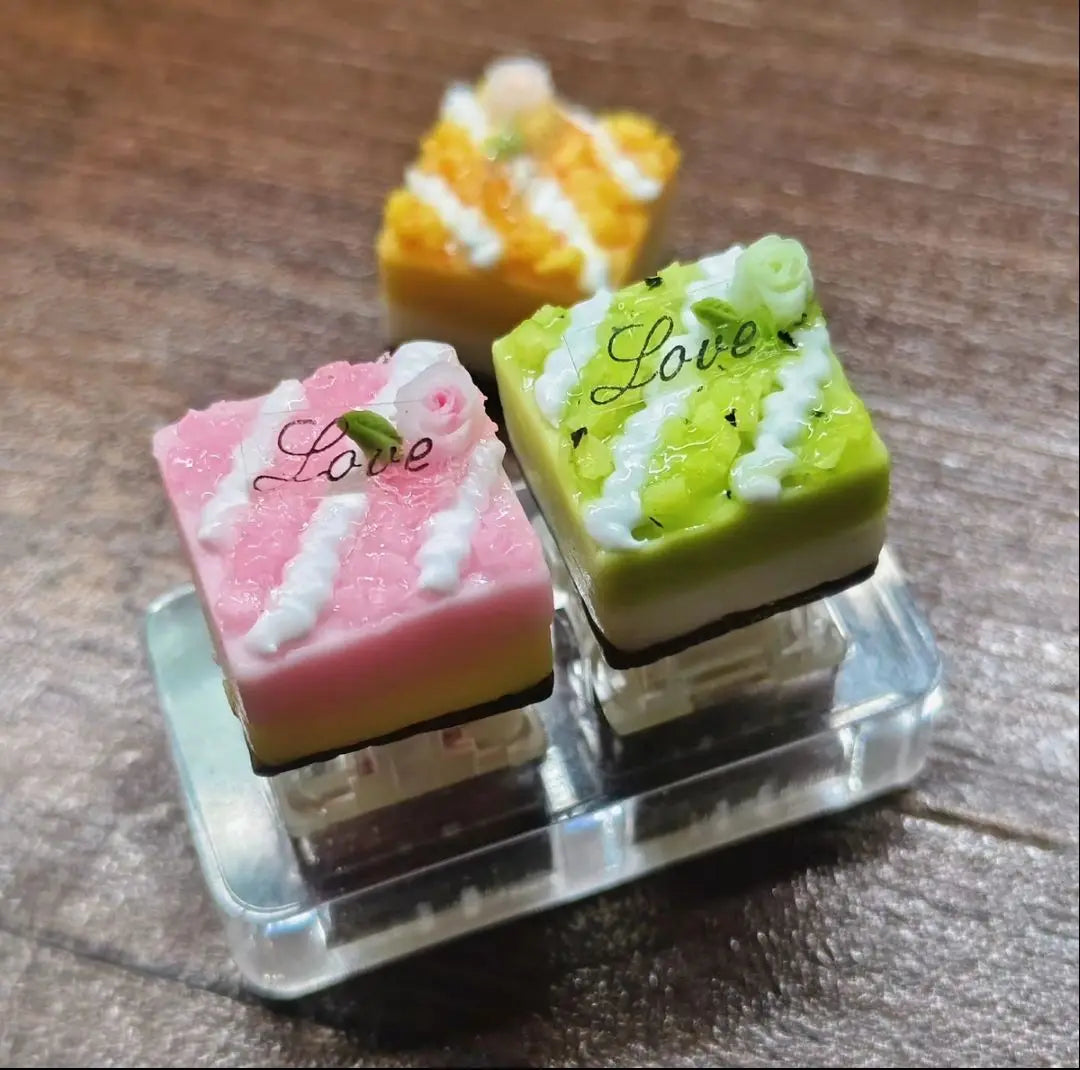 Original Cute Cake Keycap Kawaii Clay Keyboard Caps Custom Handmade Game Artistic Keycaps for Mechanical Keyboard Gift MX Switch