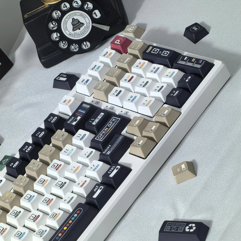 韓國鍵帽 極繁主義主題鍵帽 135 鍵櫻桃 Pbt 俄語英語復古鍵帽黑白設計“L”形輸入鍵