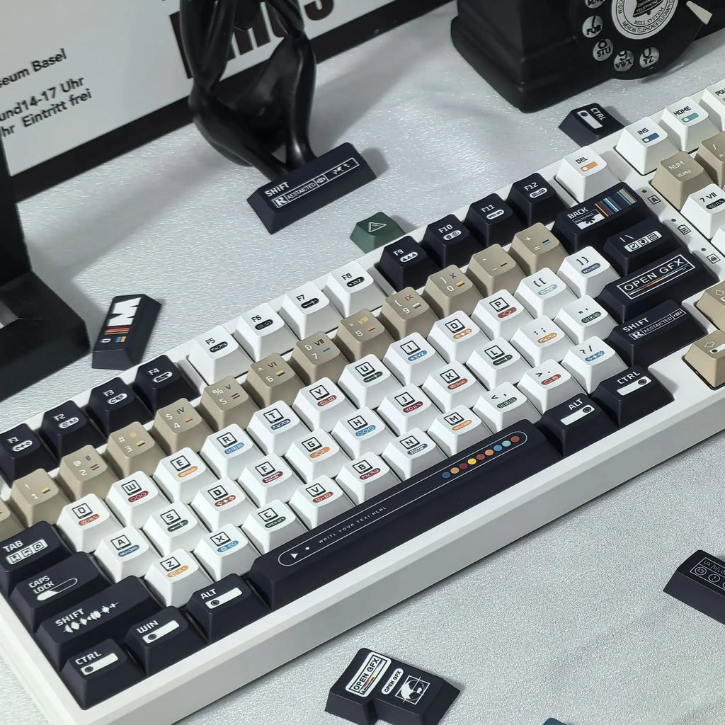 韓國鍵帽 極繁主義主題鍵帽 135 鍵櫻桃 Pbt 俄語英語復古鍵帽黑白設計“L”形輸入鍵