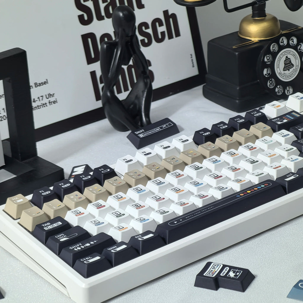 韓國鍵帽 極繁主義主題鍵帽 135 鍵櫻桃 Pbt 俄語英語復古鍵帽黑白設計“L”形輸入鍵